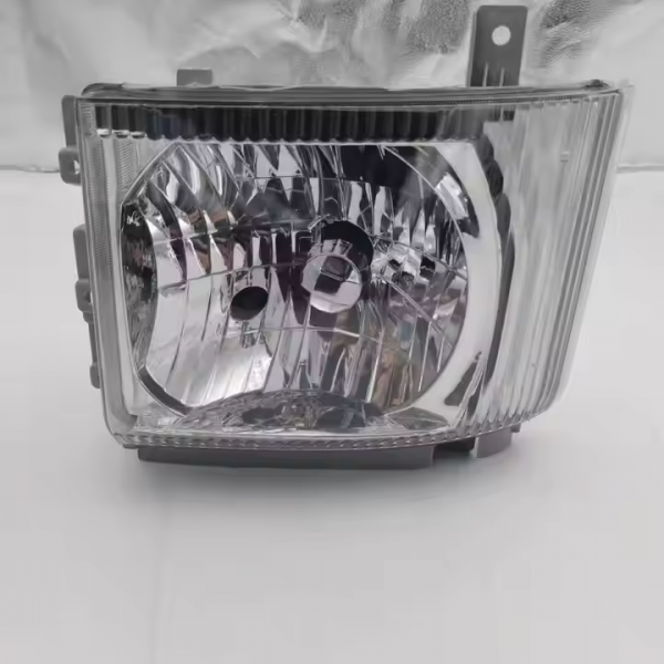 High Quality Isuzu NPR ELF NQR Headlight Assembly Headlamp for Truck Light Parts
